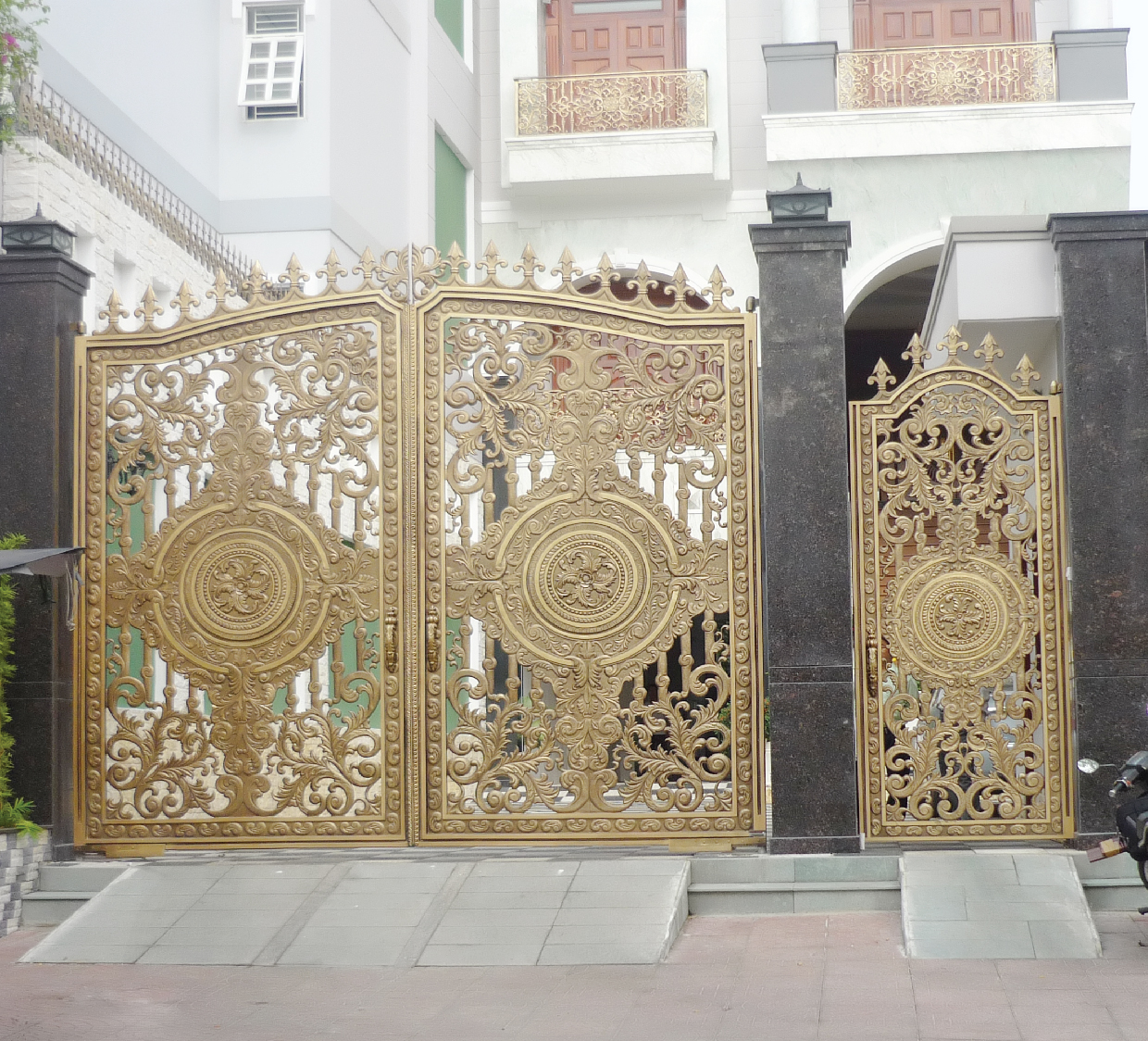 ĐƯỜNG KHUÔN VIỆT - TÂN PHÚ